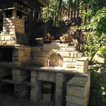 Къща За Гости Уют С. Жеравна Exterior foto